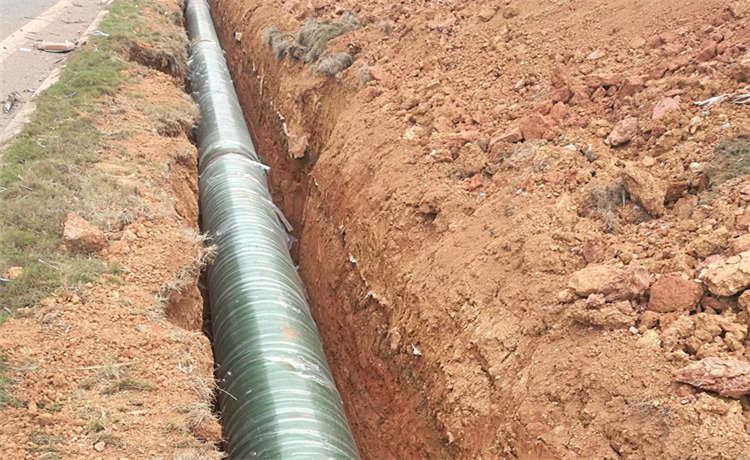 2520mm螺旋焊管,內(nèi)徑2200螺旋鋼管,大型螺旋鋼管廠家質(zhì)量可靠,焊管廠