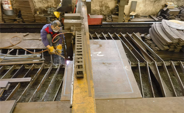 813mm螺旋管,佛山內(nèi)直徑1300mm螺旋焊管,鋼頂管,優(yōu)質(zhì)螺旋管廠家